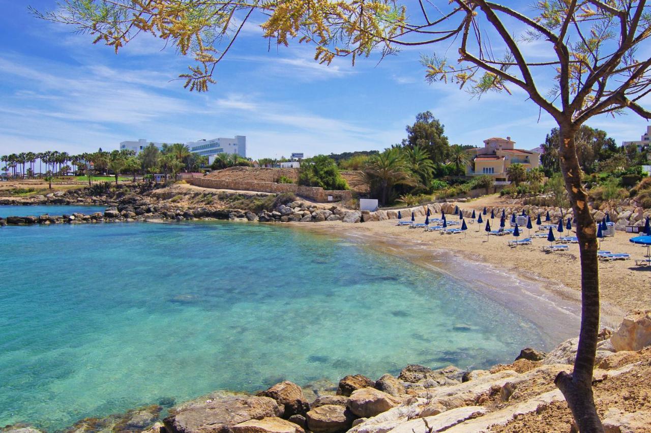 Lucile - Coralli Beachfront Apartment Paralimni Exterior photo
